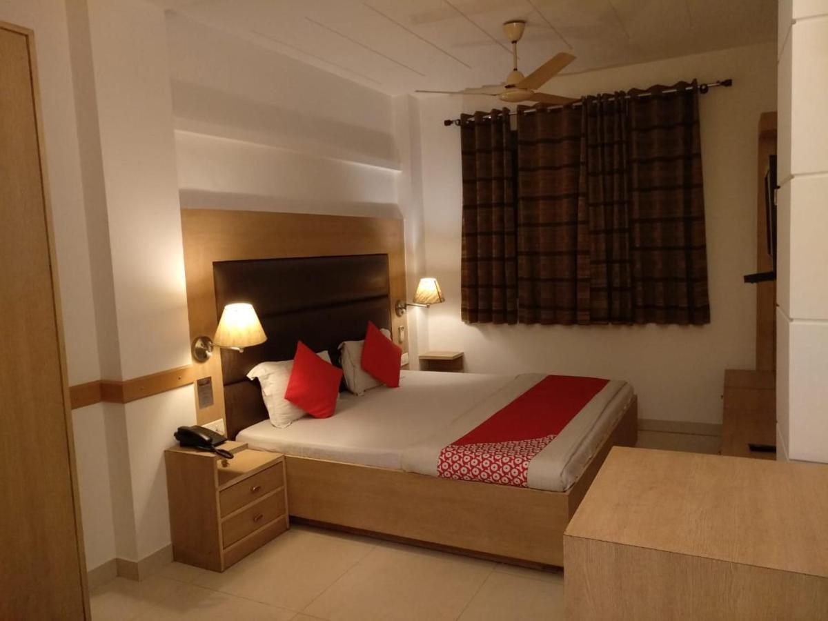 Hotel Arina Inn Neu-Delhi Exterior foto