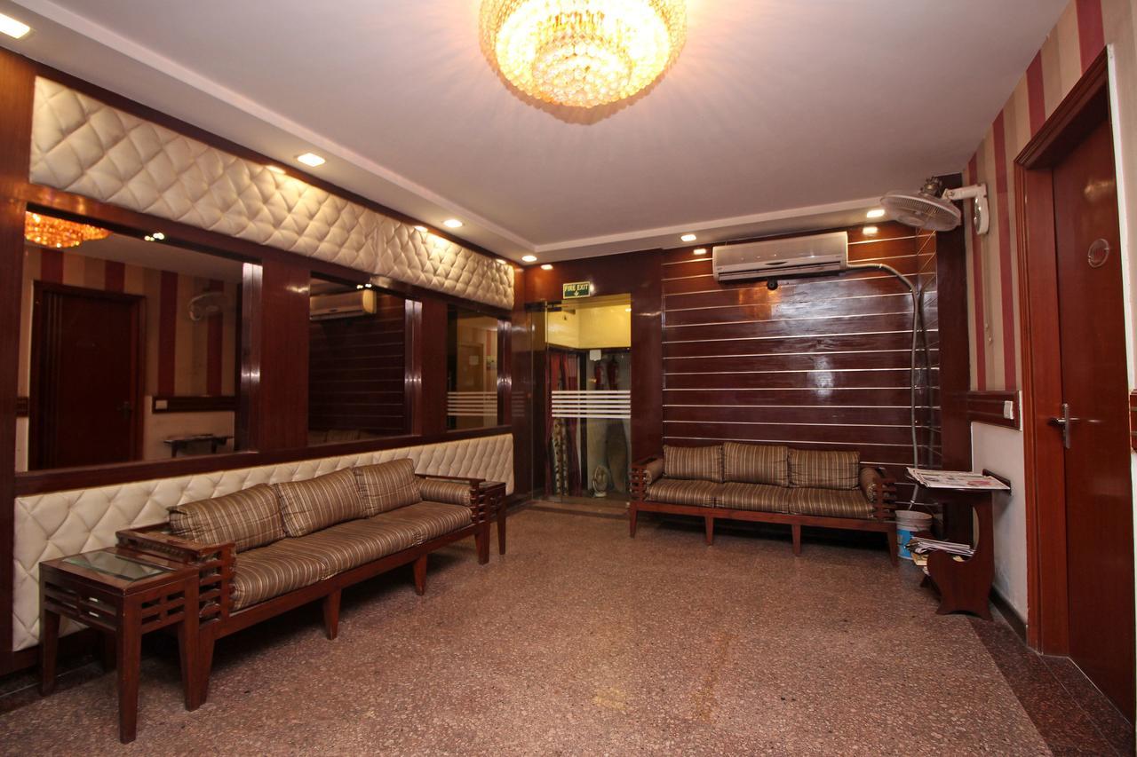 Hotel Arina Inn Neu-Delhi Exterior foto