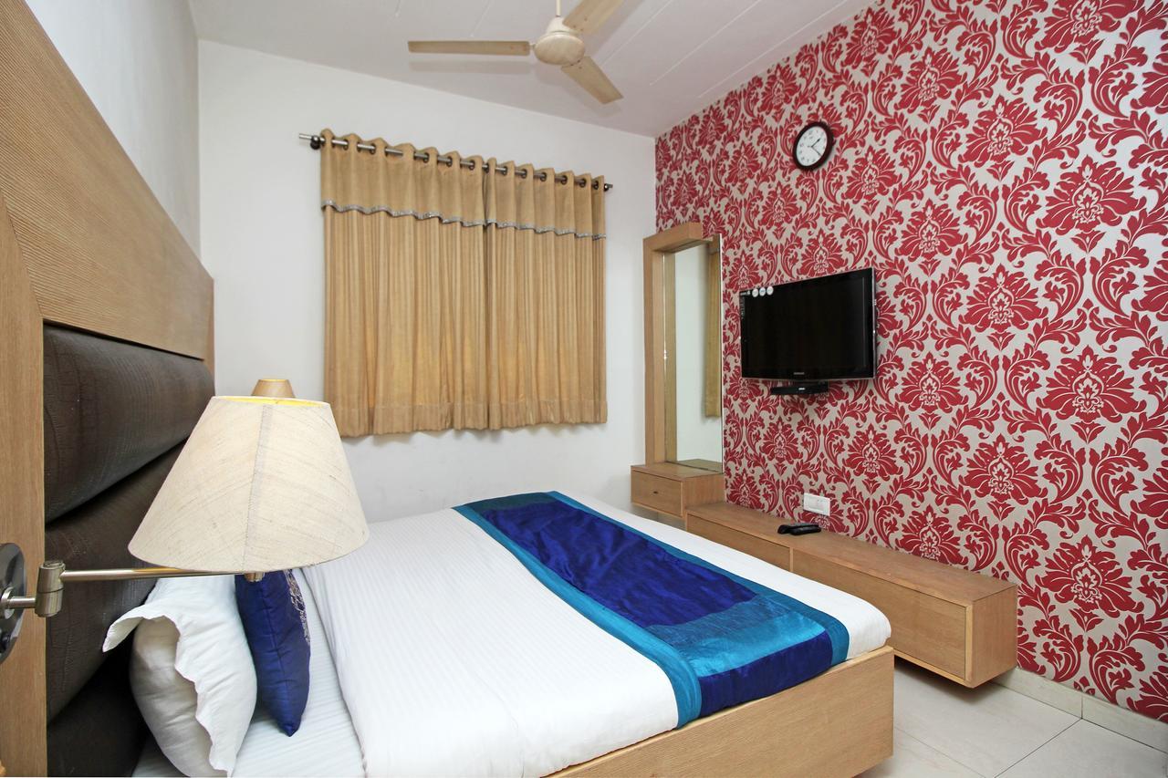 Hotel Arina Inn Neu-Delhi Exterior foto